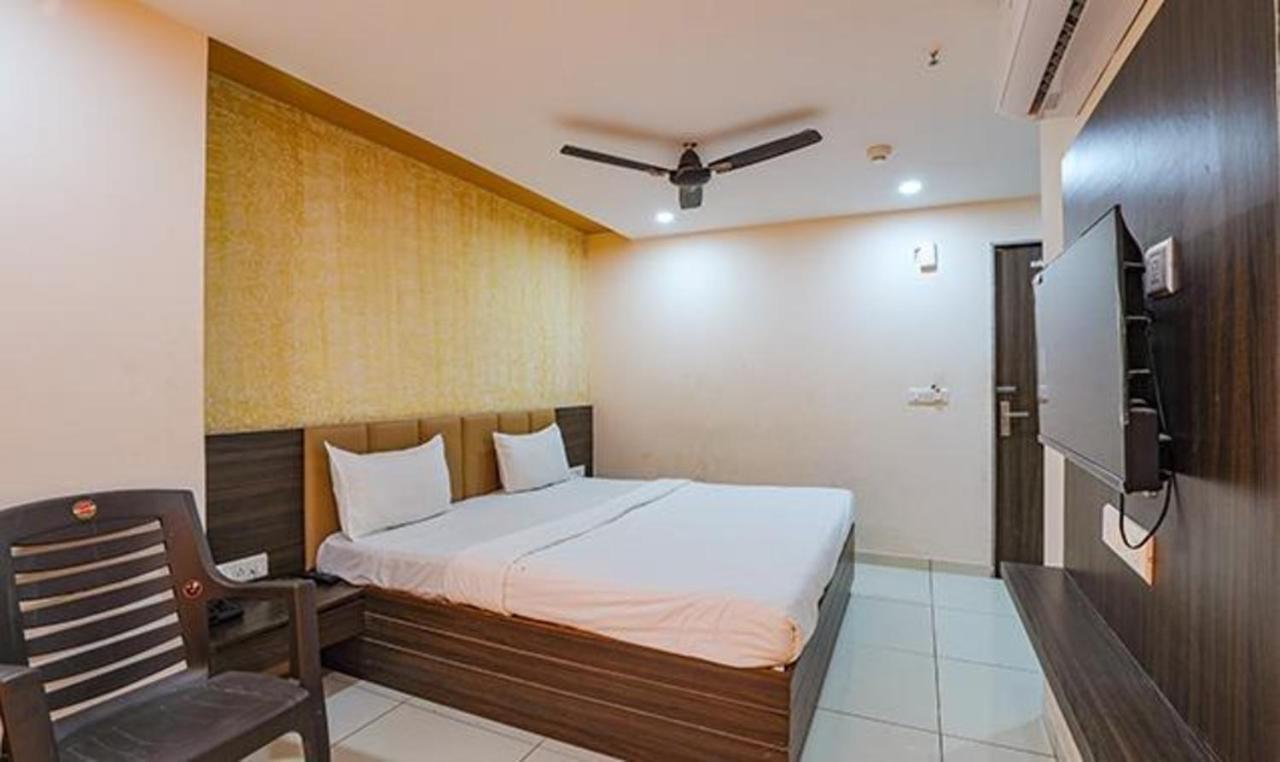Fabhotel The Heaven Ahmedabad Exterior photo