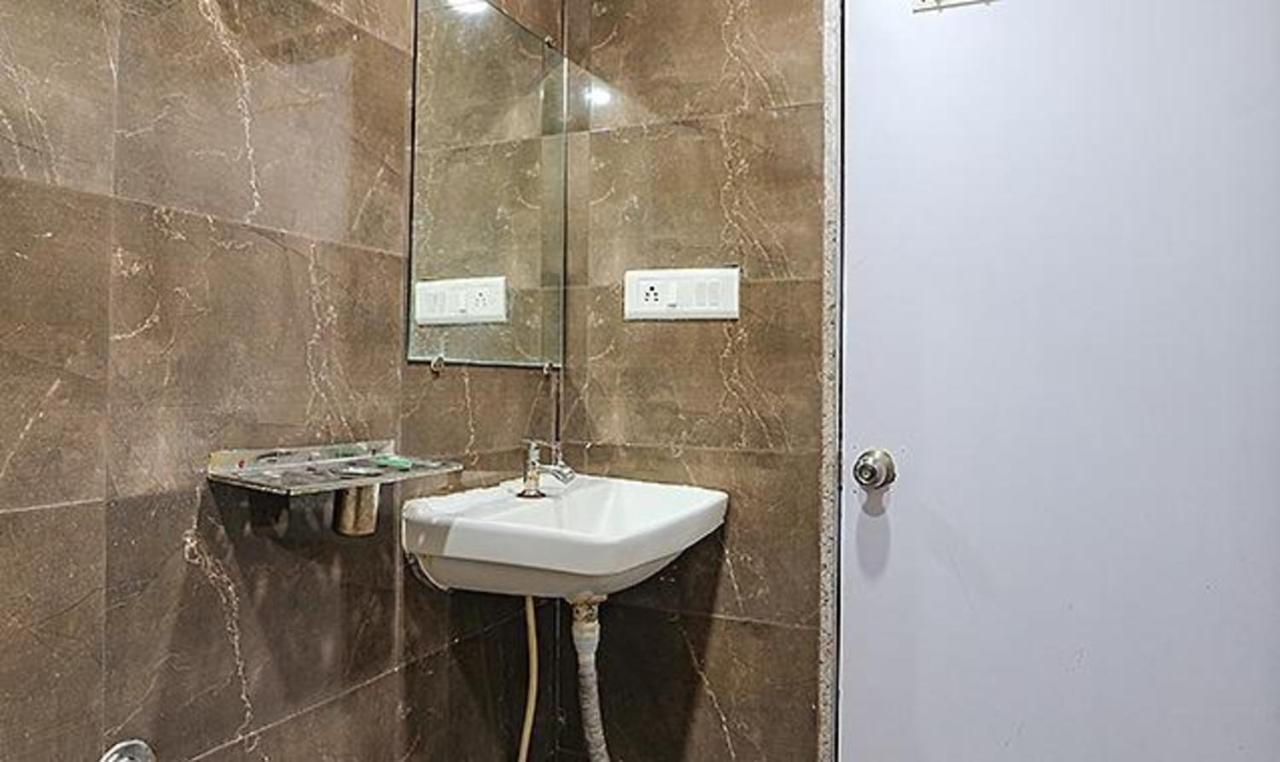 Fabhotel The Heaven Ahmedabad Exterior photo