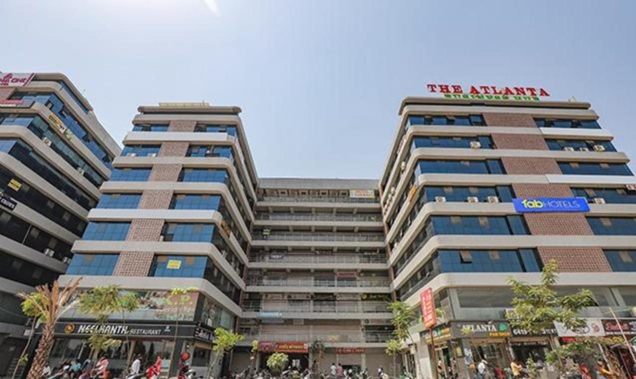Fabhotel The Heaven Ahmedabad Exterior photo